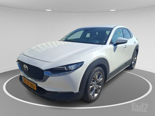 מודעת רכב מאזדה CX-30