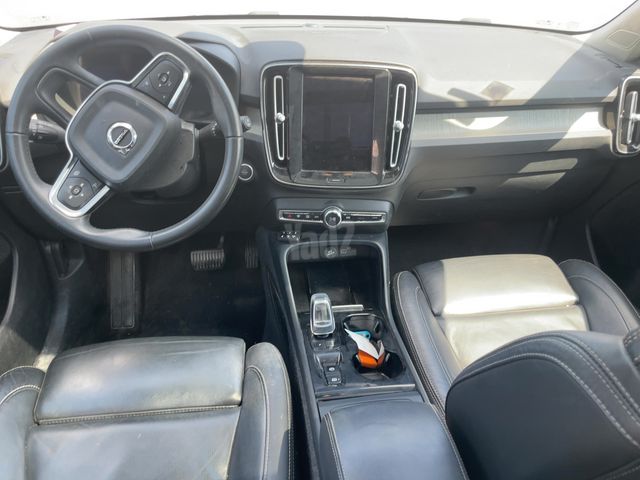 וולוו XC40