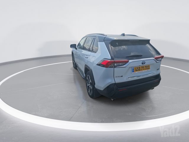 טויוטה RAV4