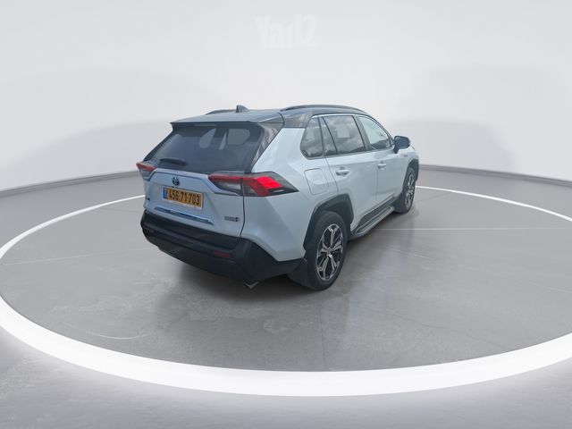 טויוטה RAV4