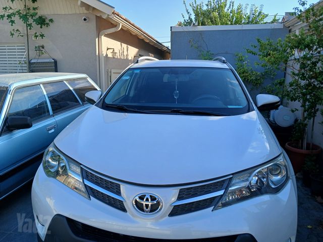 טויוטה RAV4