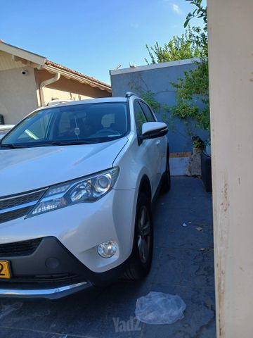 מודעת רכב טויוטה RAV4