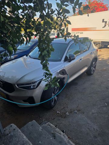 וולוו XC40