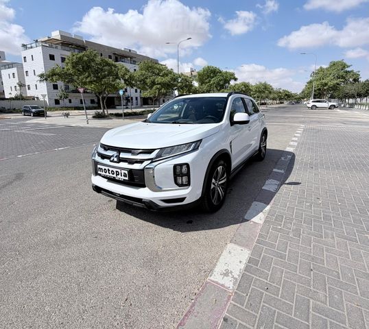 מודעת רכב מיצובישי ASX