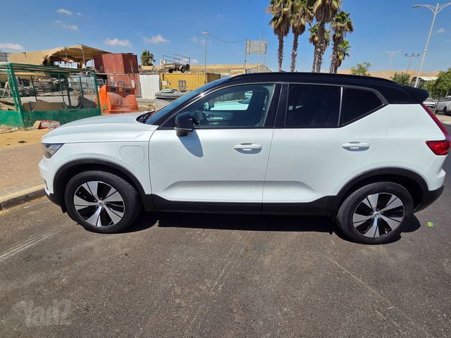 וולוו XC40