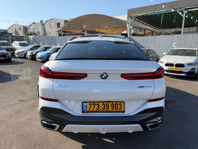 ב מ וו X6