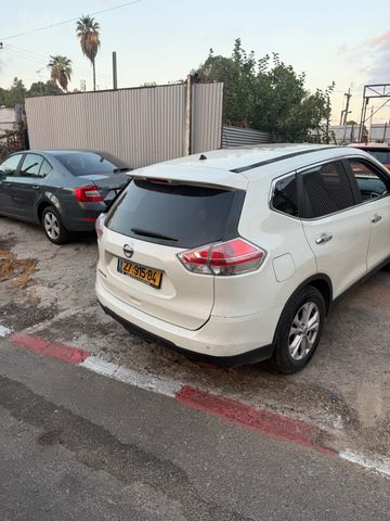 ניסאן אקס טרייל