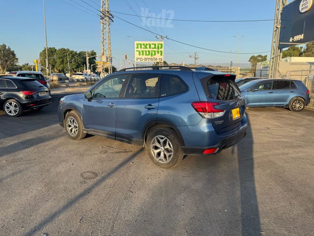 סובארו פורסטר