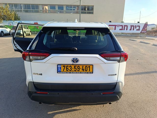טויוטה RAV4