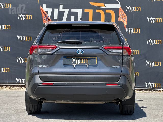 טויוטה RAV4