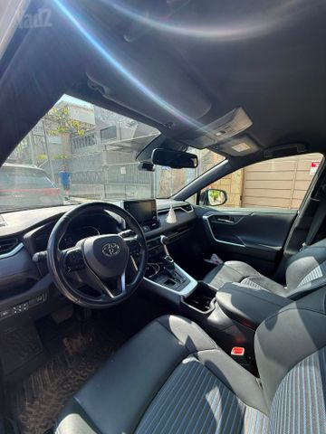 טויוטה RAV4