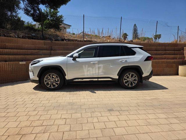 מודעת רכב טויוטה RAV4