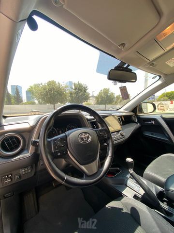 טויוטה RAV4