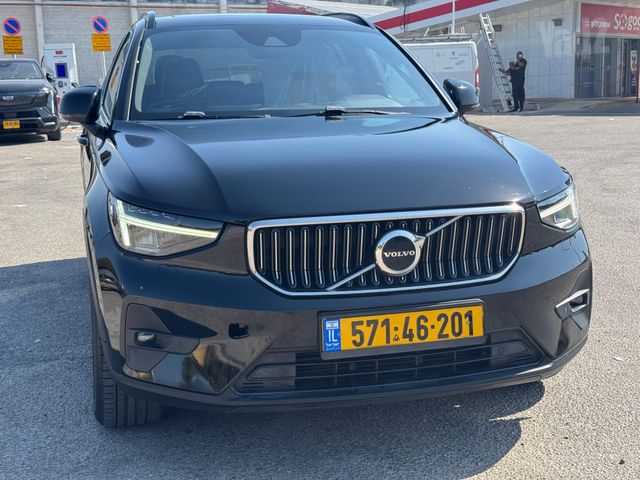 וולוו XC40