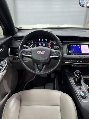 קאדילק XT4