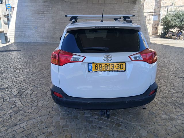 טויוטה RAV4