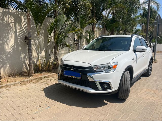 מודעת רכב מיצובישי ASX
