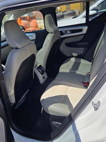 וולוו XC40
