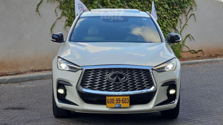 אינפיניטי QX55