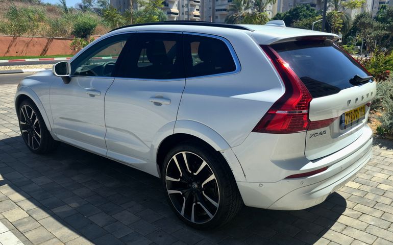 מודעת רכב וולוו XC60 2