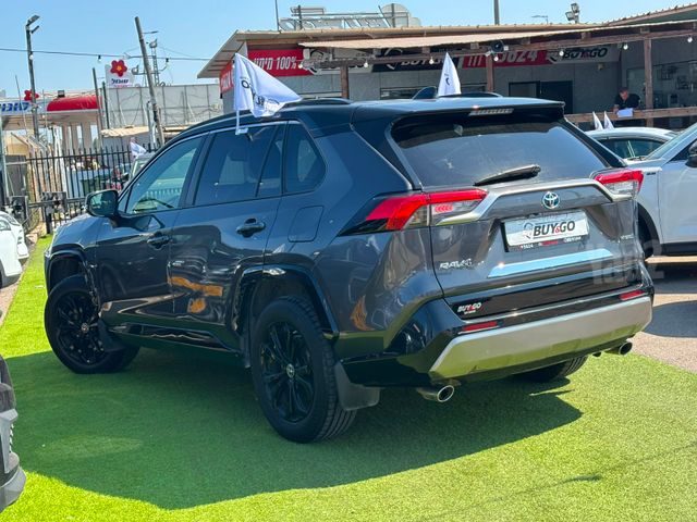 טויוטה RAV4