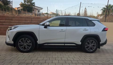 טויוטה RAV4