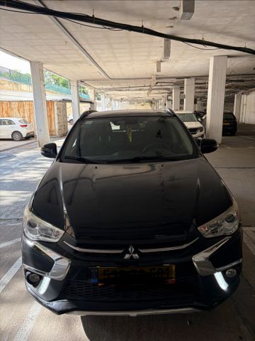 מודעת רכב מיצובישי ASX