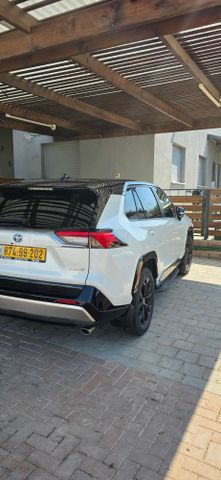 מודעת רכב טויוטה RAV4