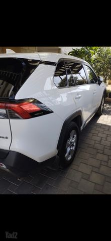 מודעת רכב טויוטה RAV4