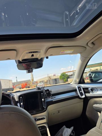 וולוו XC40
