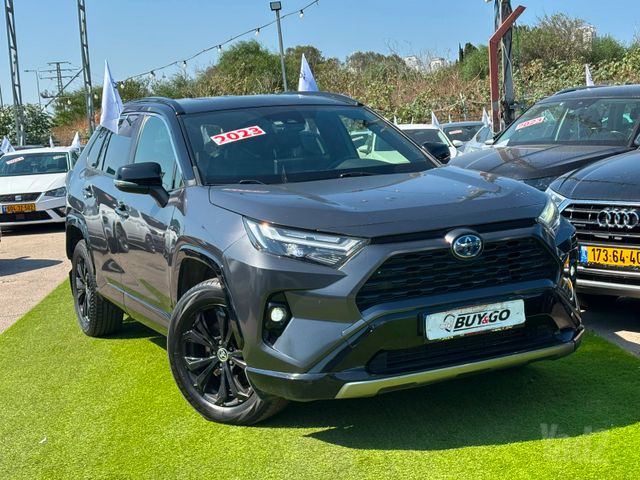 טויוטה RAV4