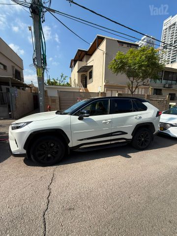 טויוטה RAV4