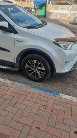 טויוטה RAV4