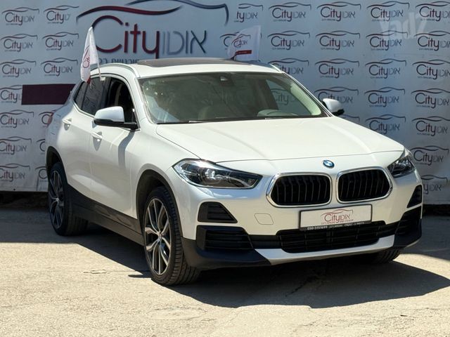 ב מ וו X2