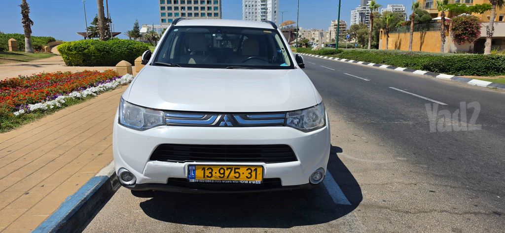 מיצובישי אאוטלנדר