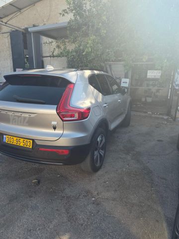 וולוו XC40