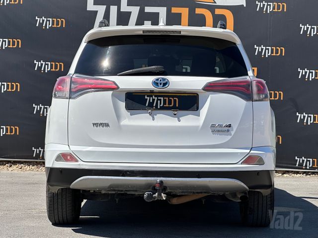 טויוטה RAV4