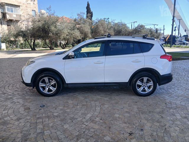 טויוטה RAV4