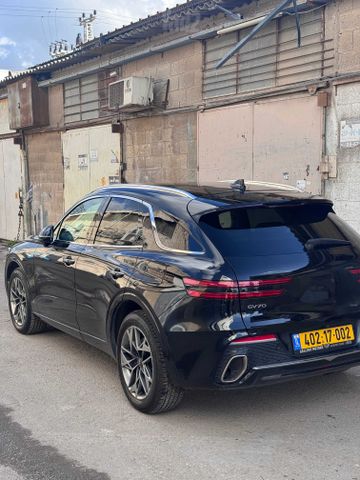 ג'נסיס GV70