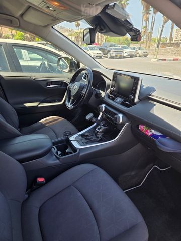 טויוטה RAV4