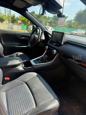 טויוטה RAV4