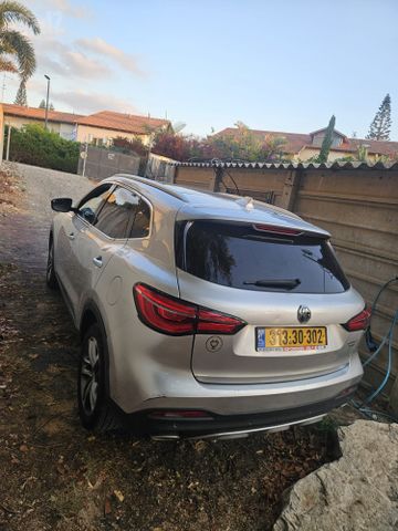 אם ג'י EHS PHEV