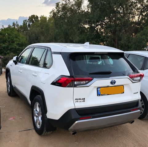 מודעת רכב טויוטה RAV4
