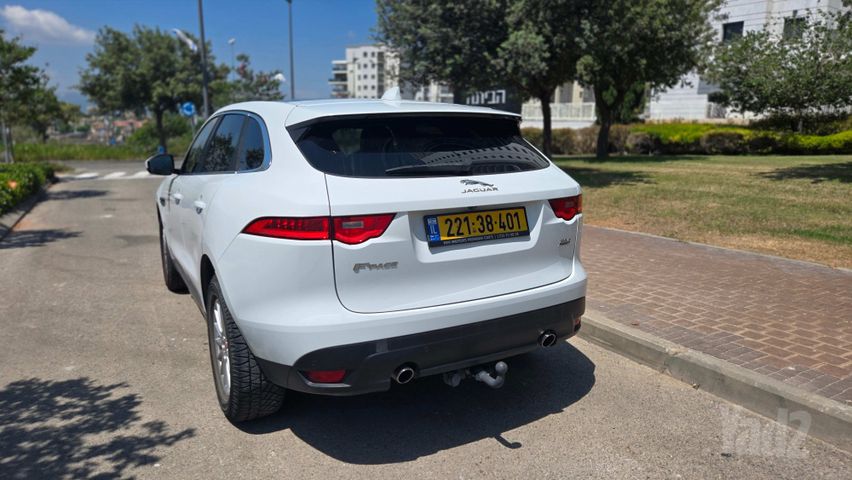 יגואר F-Pace
