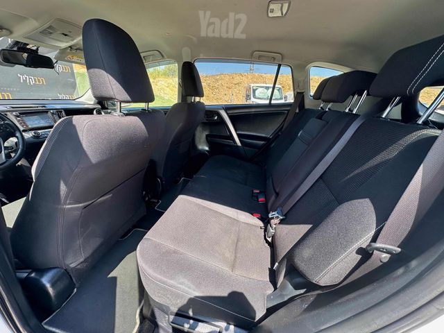 טויוטה RAV4