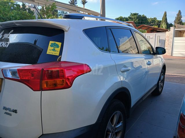 טויוטה RAV4