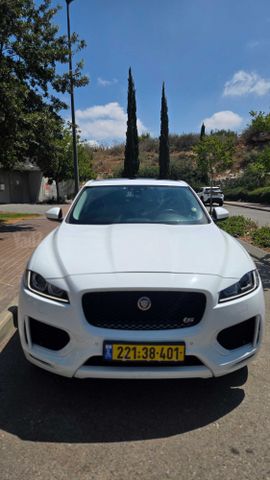 יגואר F-Pace