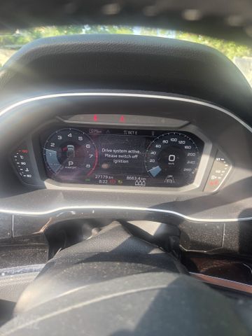 אאודי Q3