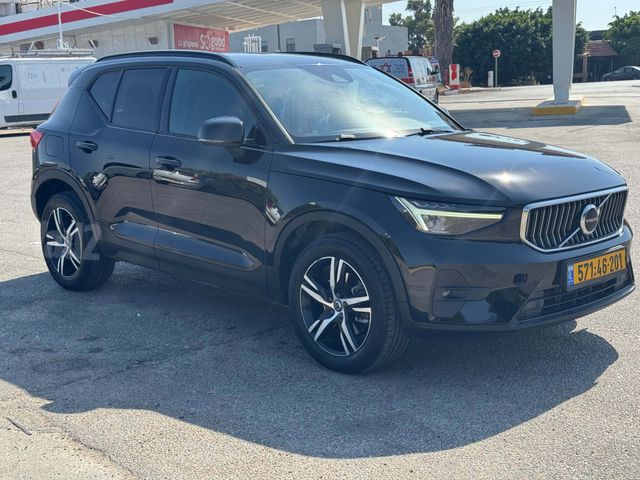 וולוו XC40