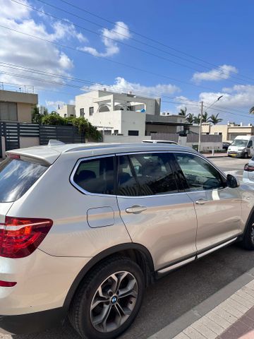 ב מ וו X3